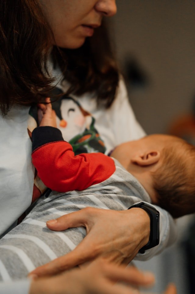 breastfeeding latching tips